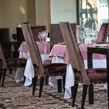 Royal Marang Hotel Phokeng Dış mekan fotoğraf Restaurant