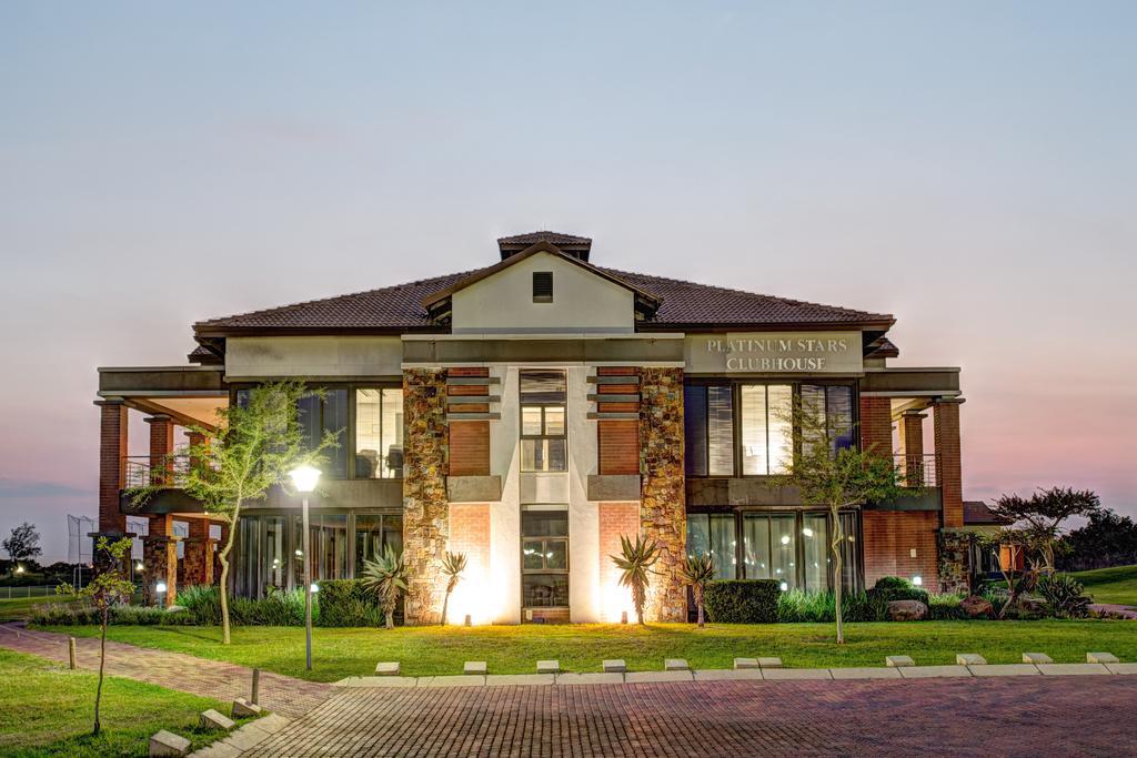Royal Marang Hotel Phokeng Dış mekan fotoğraf Club House