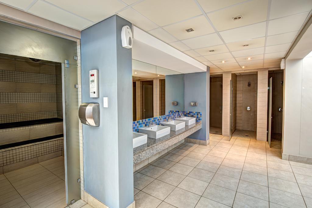 Royal Marang Hotel Phokeng Dış mekan fotoğraf A public restroom in the United Kingdom