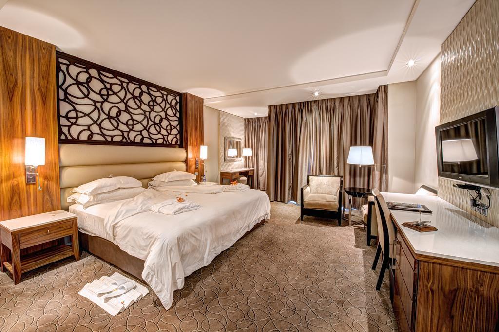 Royal Marang Hotel Phokeng Oda fotoğraf